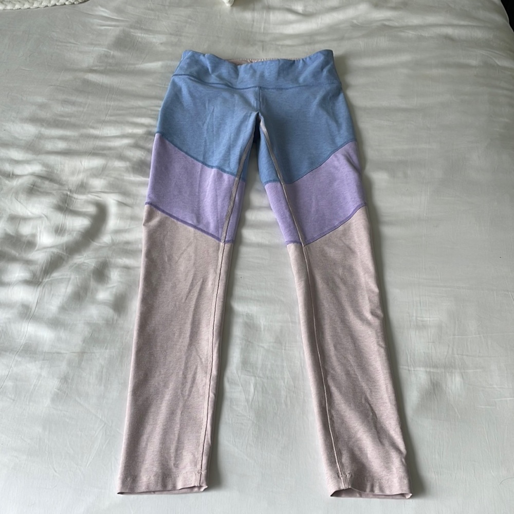 Outdoor Voices tri-chevron 7/8 legging in US SMALL